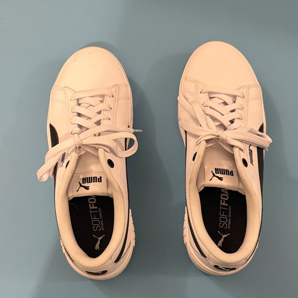 Puma White and Black Sneakers with SoftFoam - Picture 2 of 8